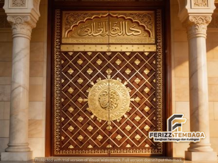 Replika Pintu Nabawi Kuningan