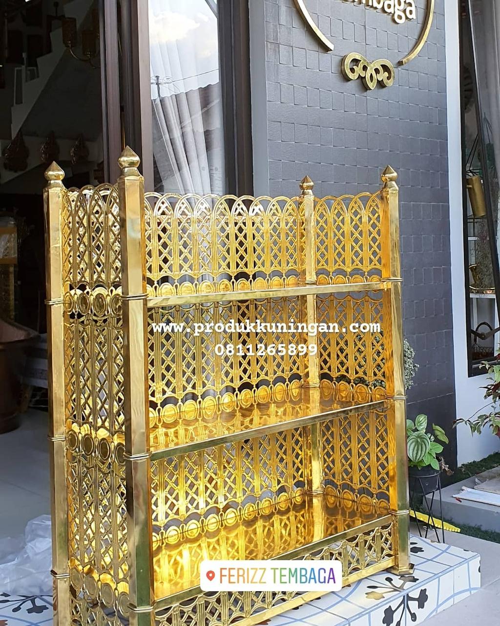 Rak Quran Tembaga Kuningan