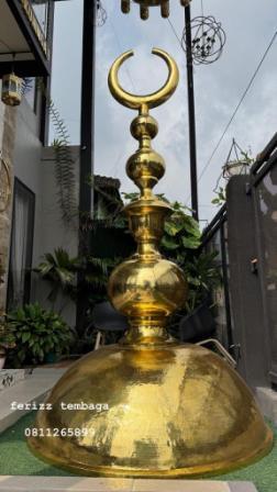 Kubah Masjid Kuningan Bulan Sabit